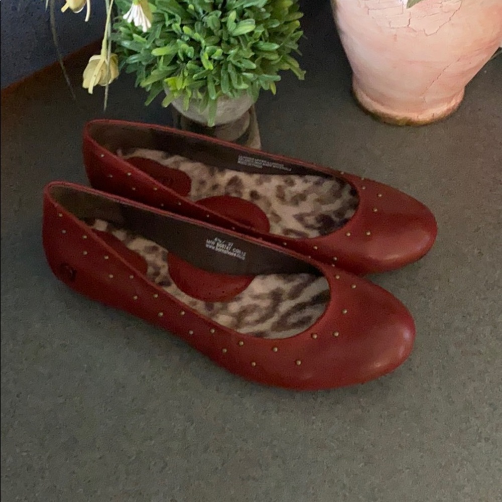 Flats by Born
